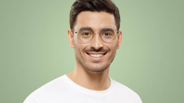 Why Natural Hairlines Are the Secret to an Undetectable Hair System