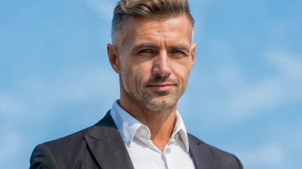 How to Properly Clean a Men’s Human Hair System?