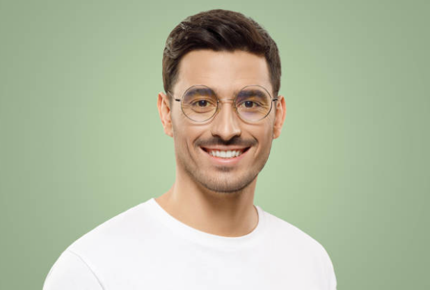 Why Natural Hairlines Are the Secret to an Undetectable Hair System
